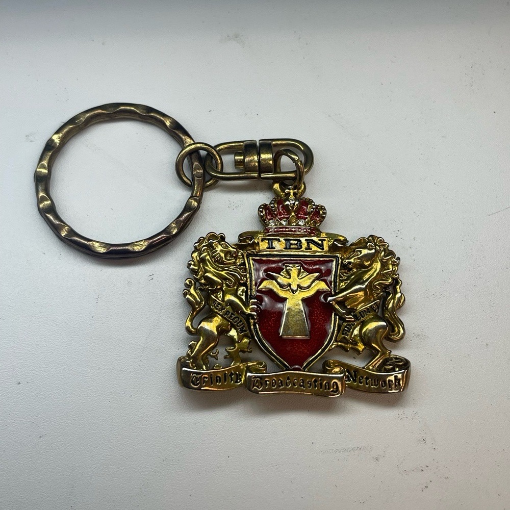 TBN trinity broadcast network Gold Tone Red  Crest Lion Crown‎  Keychain